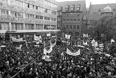 Schülerprotest in Freiburg gegen das Atomkraftwerk Fessenheim.